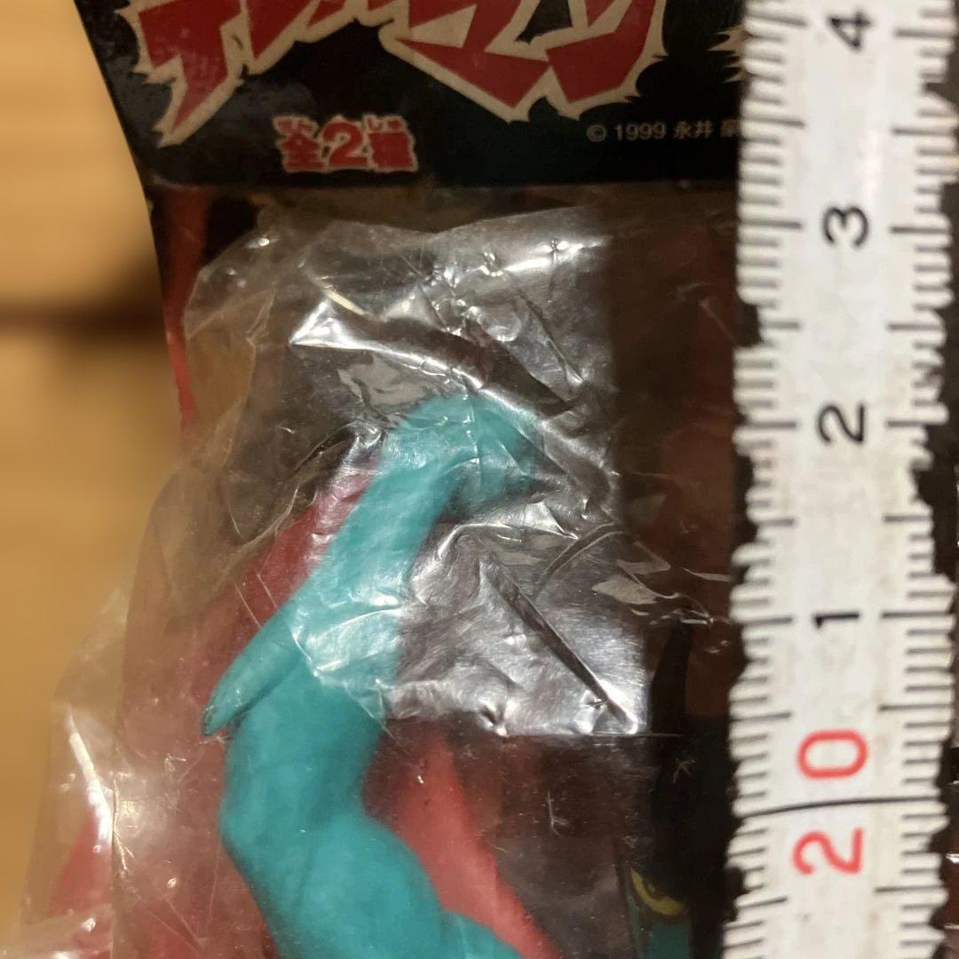 デビルマンフィギュア2体＆フレーム2個