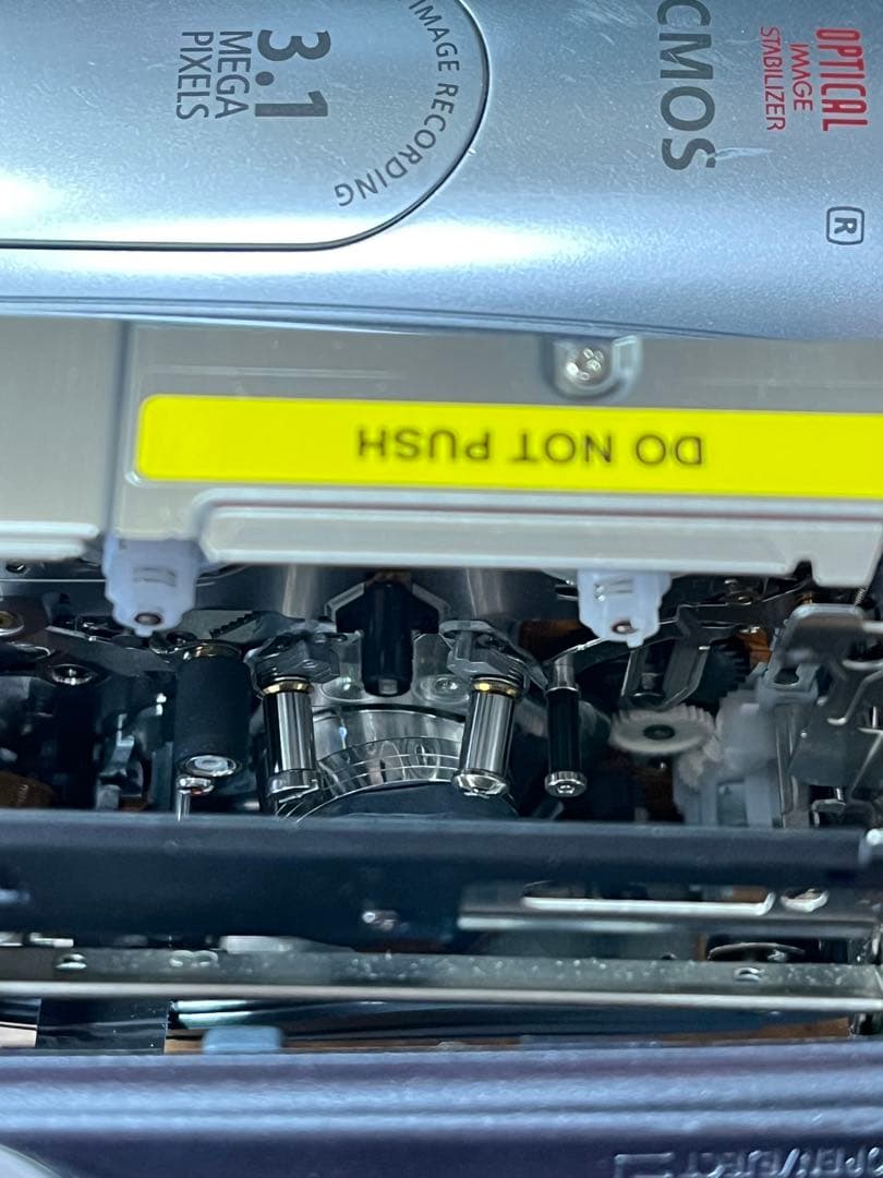 2007年製　Canon iVIS HV20 ビデオカメラ