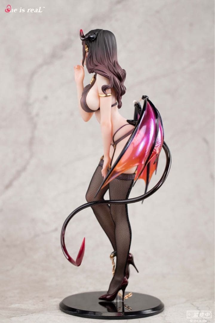【特典】She is real ナフ 1/6 フィギュア[BearPanda]