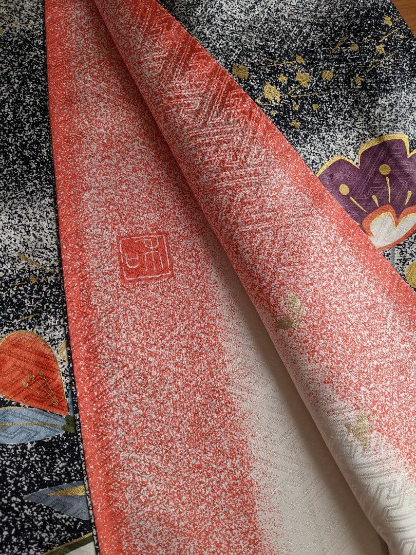 □✨豪華お振袖✨【作家物 舞花文 たたき染め 金彩 正絹 グレー】成人