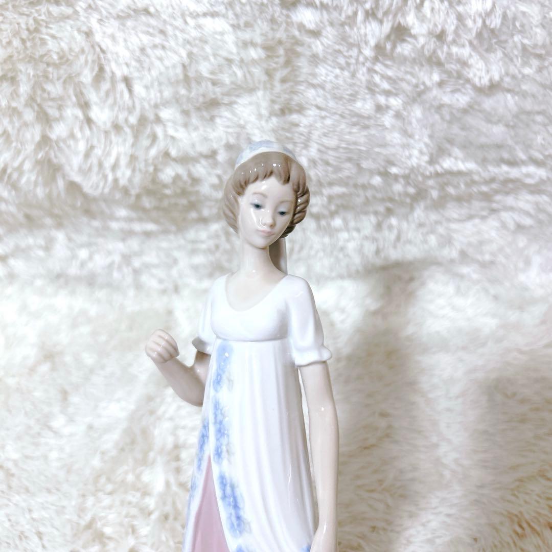 希少】【美品】 リヤドロ ベニスの女性 傘をもった女性 パラソル