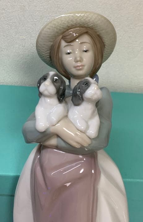 NAO】ナオ 少女 フィギュリン 置物LLADRO リヤドロ 陶器 人形 犬