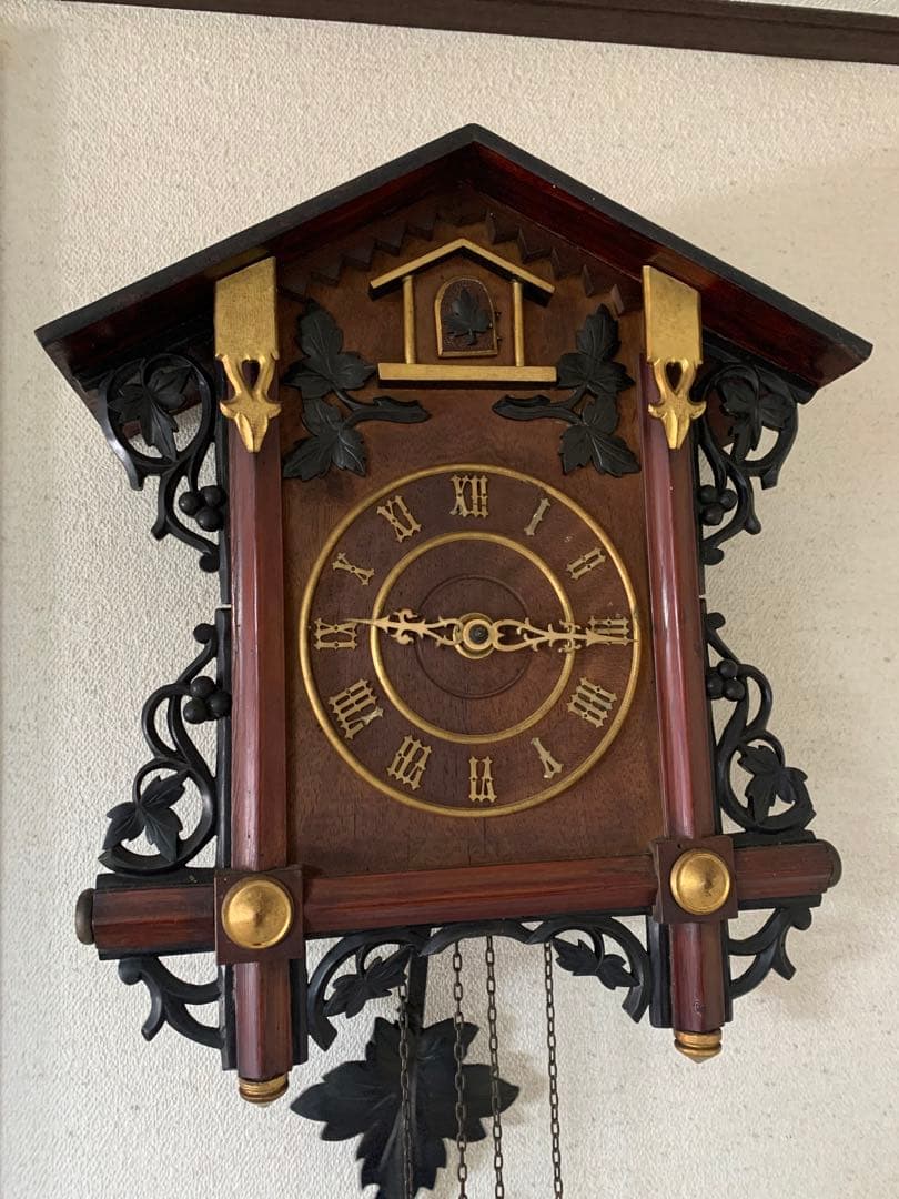 ドイツ　シュヴァルツヴァルト　鳩時計　黒い森　鳩時計