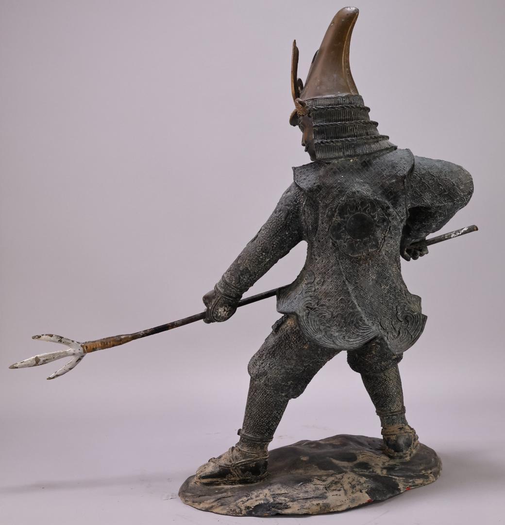 時代金工 明治期 ブロンズ像 加藤清正 薙刀 置物 床飾 高58㎝ BK091