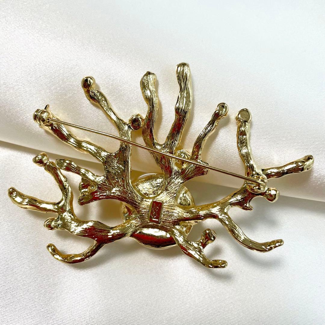 イヴサンローランヴィンテージ貝ブローチシェルストーンゴールドカラー