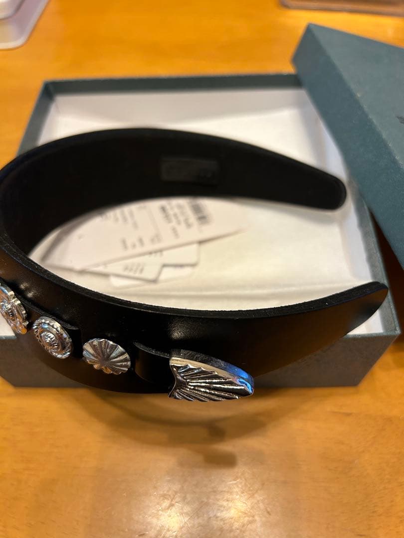 【TOGA TOO/トーガトゥ】Leather headband 2