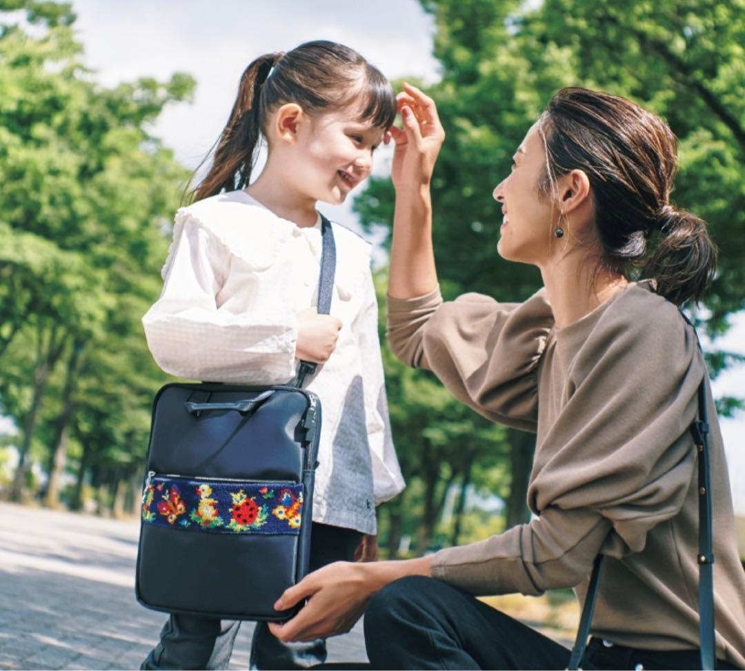 VERY掲載♡FEILER♡学校フェイラー♡ハイジiPadケース♡ショルダー付き