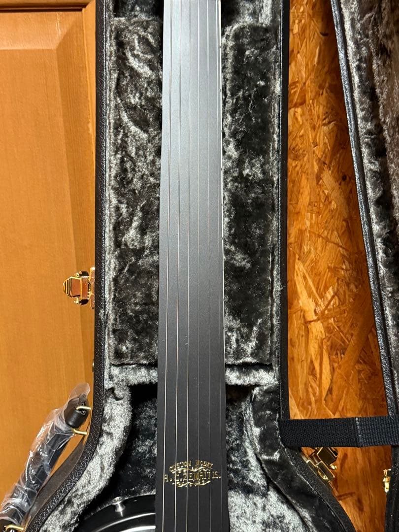 ゼマイティス l Fronts Aces & Eights, Black