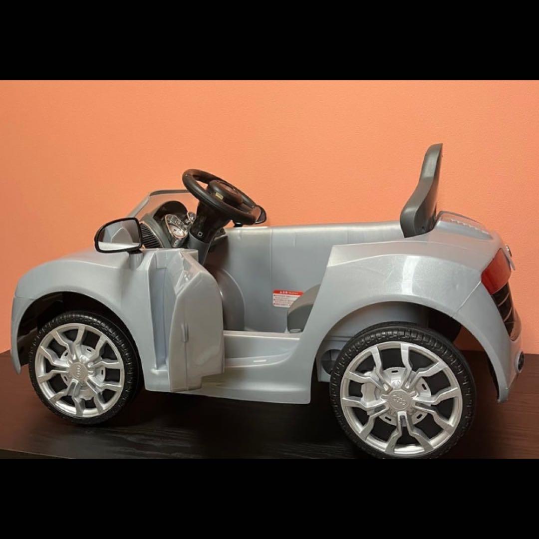 【動作確認済】アウディ 充電式　電動乗用車 Audi R8 Spyder