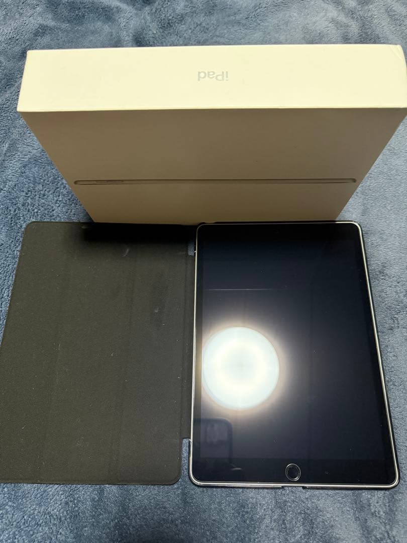 Apple iPad第9世代 Wi-Fi 64GB |カバー＆保護ガラス装着済み