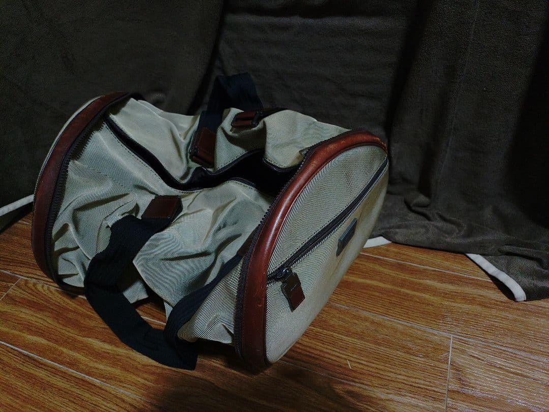 Ferragamo SPORT 展開式ボストンバッグ ナイロン×本革 レア色 - メルカリ