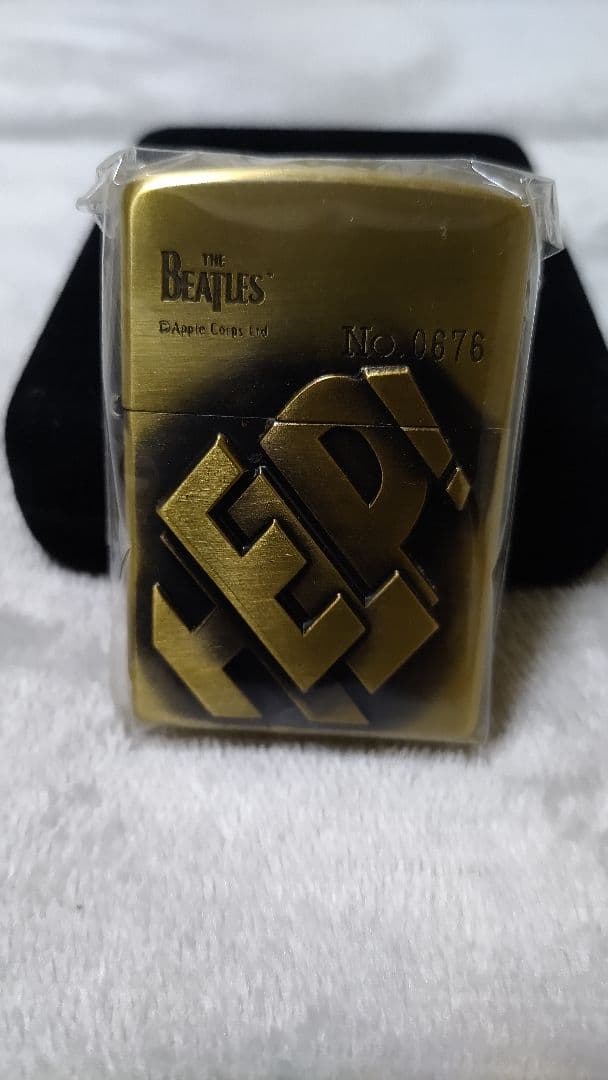 ビートルズ ヘルプzippoジッポ レア物 超希少 - メルカリ