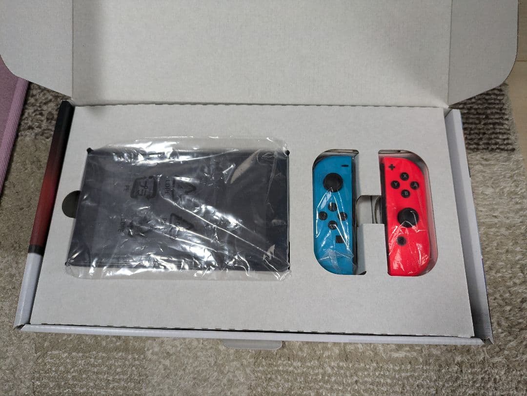 Nintendo Switch 青/赤 ソフトケース付