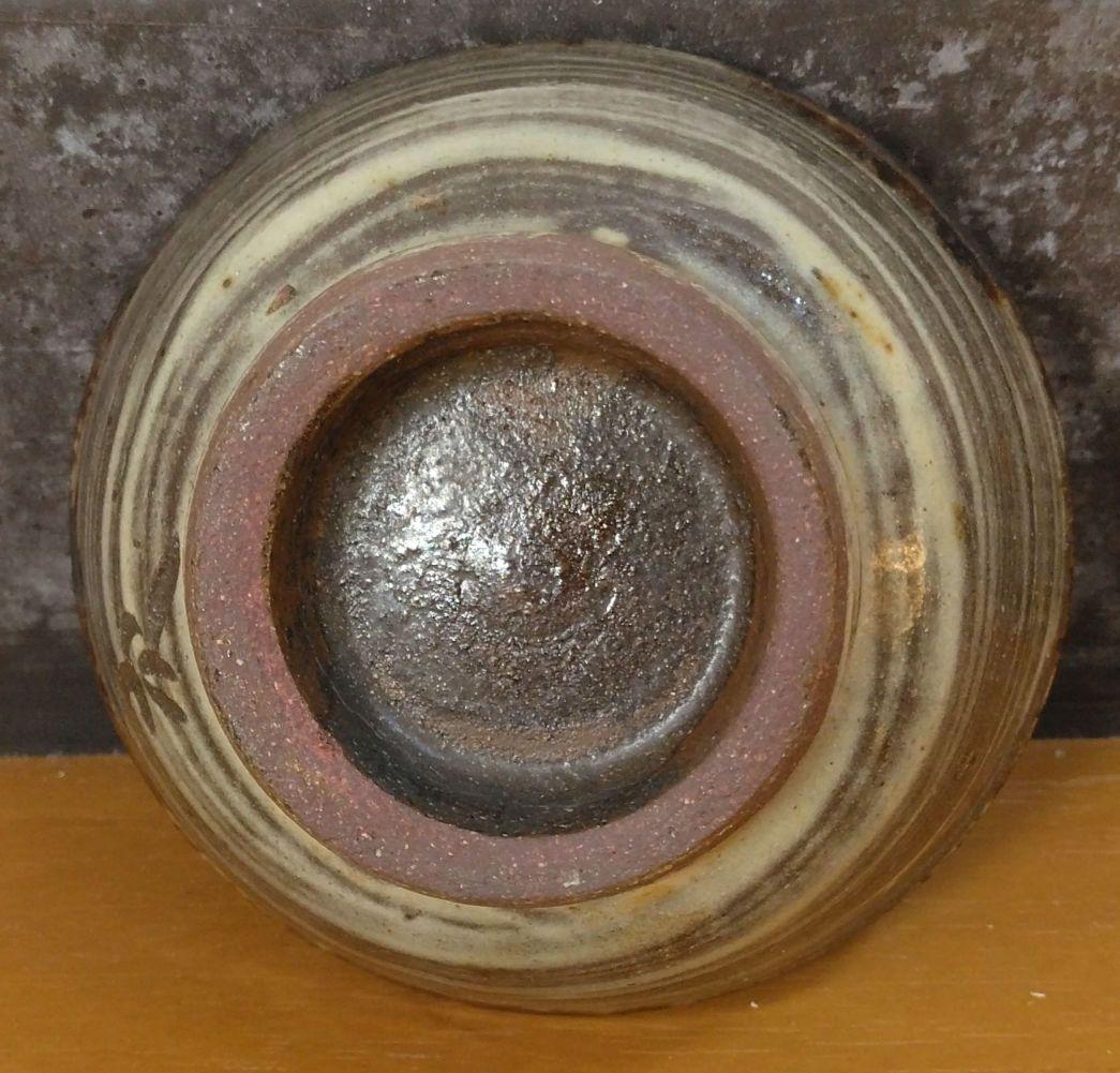 人間国宝 金城次郎 壷屋焼ぐい呑 栞 共箱 美品 大人気笑魚紋 やちむん 壺屋焼