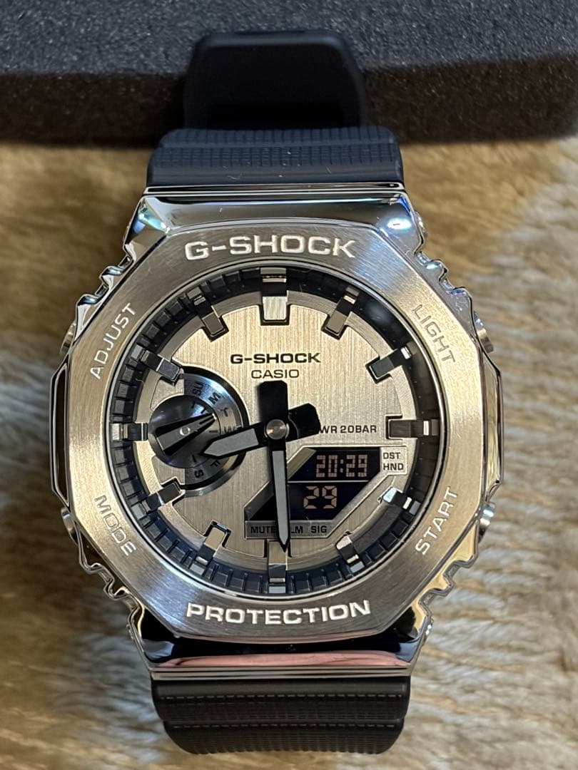 【新品同様品】GーSHOCK 2100シリーズ/GM-2100-1AJF