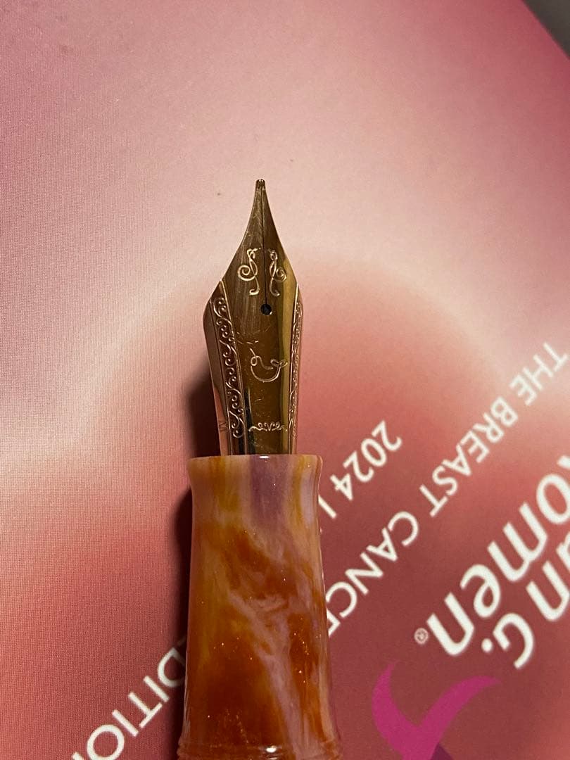 ナーワル（ナーヴァル）ブレストキャンサーアウェアネス限定万年筆