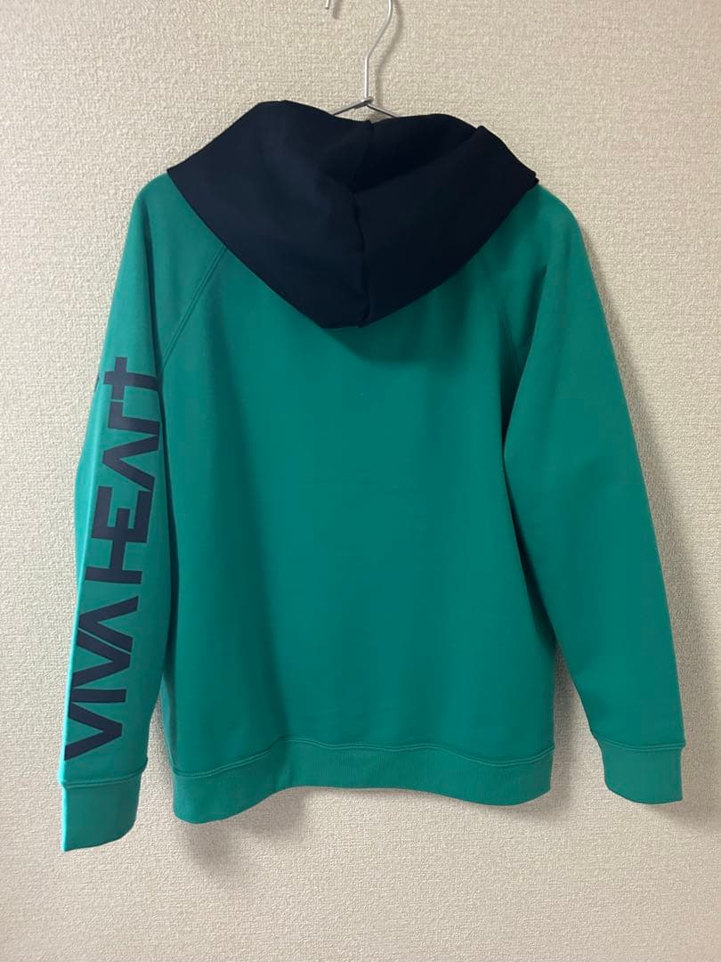 新品タグ付 VIVA HEART ビバハート パーカー 42