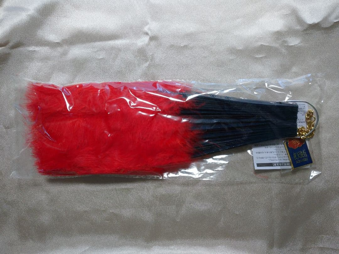 女王蜂 公式 ジュリ扇