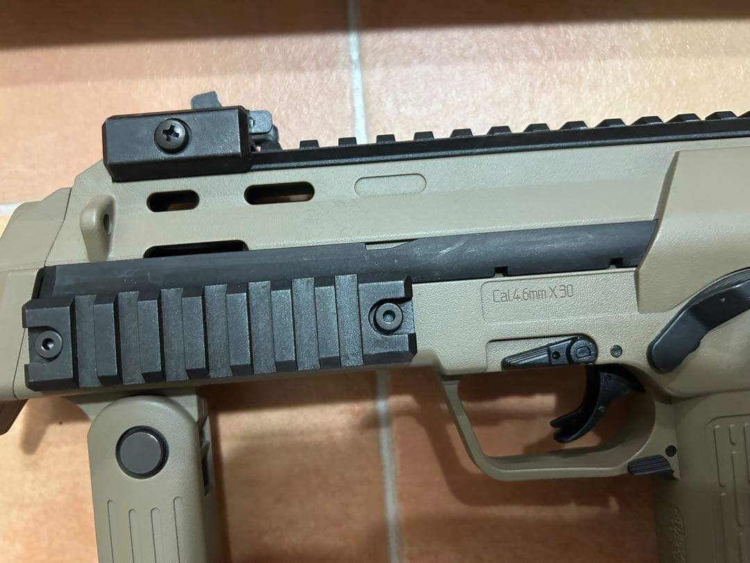 18禁 東京マルイ MP7A1 ガスガン タンカラー サブマシンガン サバゲー