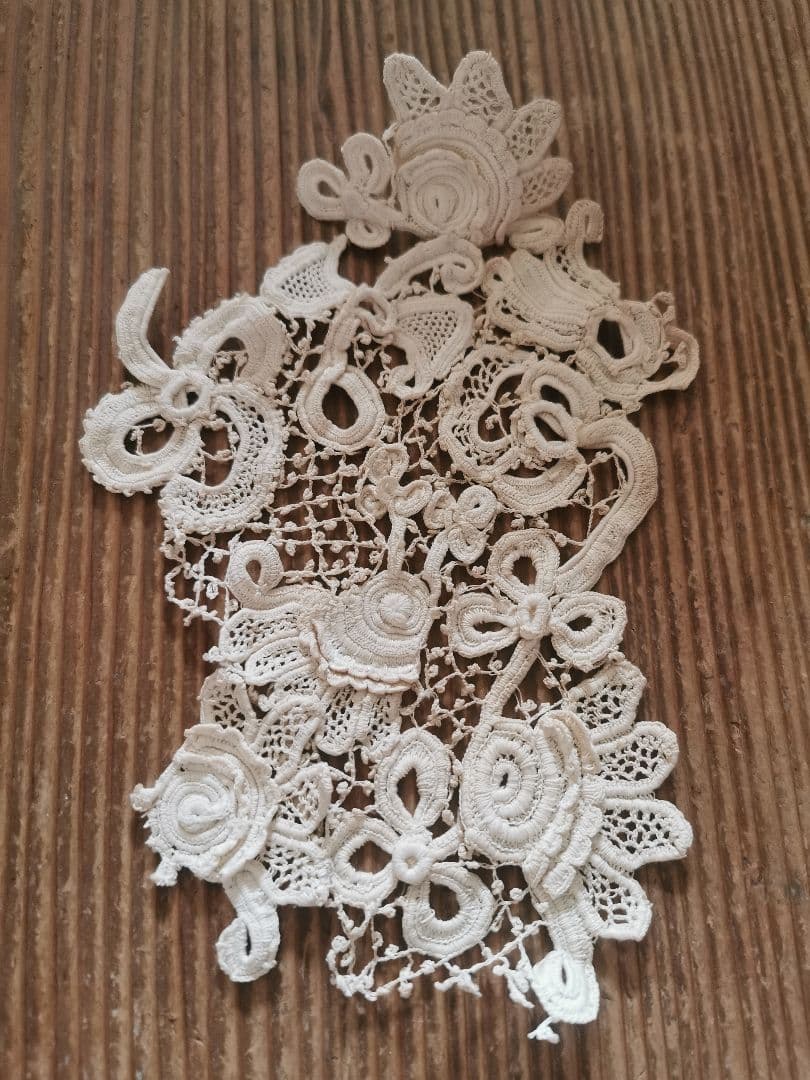 アンティーク アイリッシュクロシェレース 多層パンジー向日葵三つ葉