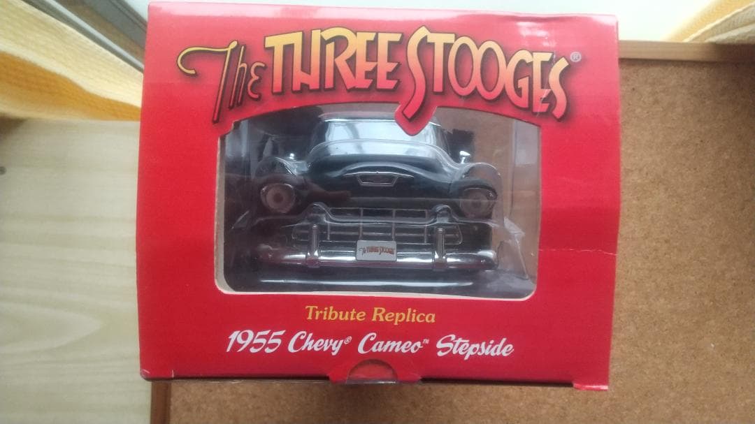 1/18オートワールド 1955 シボレー カメオ ステップサイド
