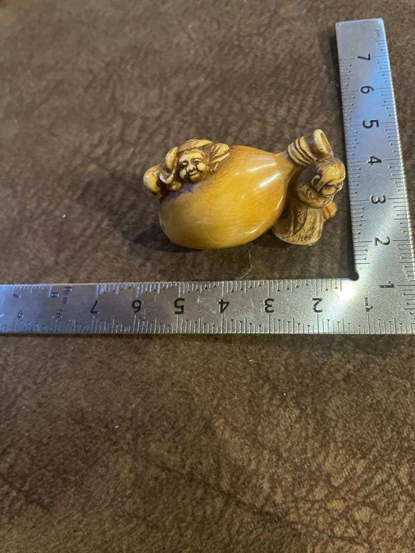 牙 骨 柘植等（天然素材） 鏡蓋（銅銀象嵌）饅頭根付 銘有り 修復