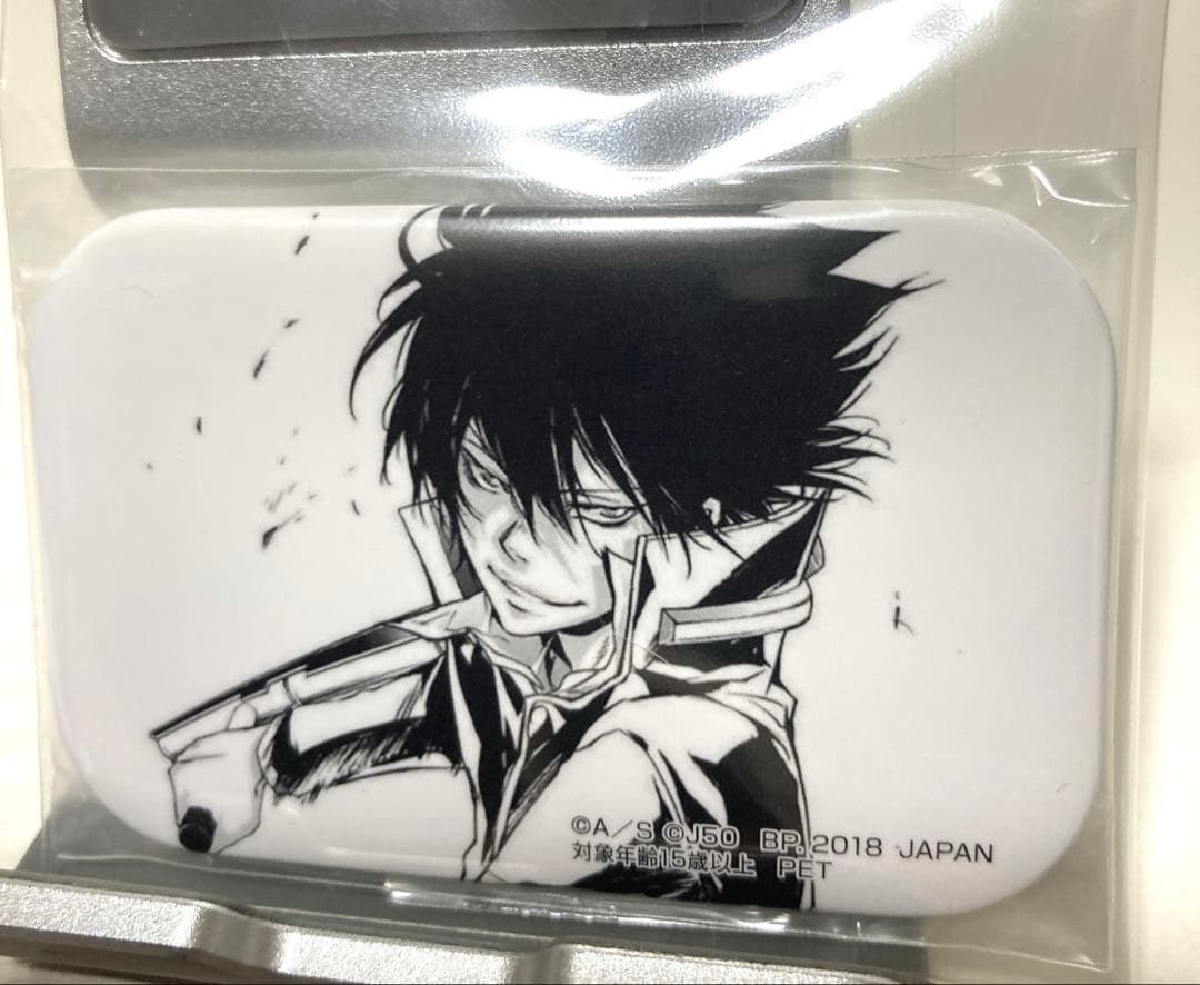 ジャンプ50周年 スクエア缶バッジ リボーン 雲雀 恭弥 - メルカリ