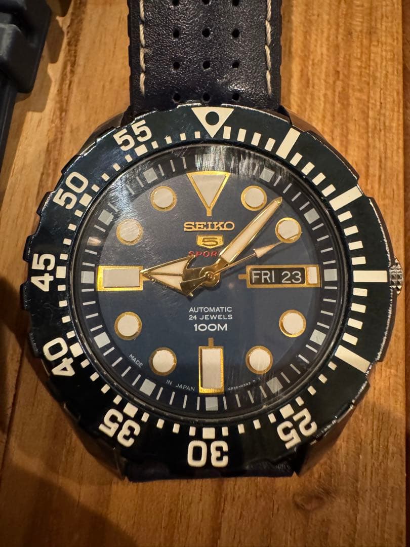 SEIKO 5 自動巻き ダイバーズウォッチ ネイビー