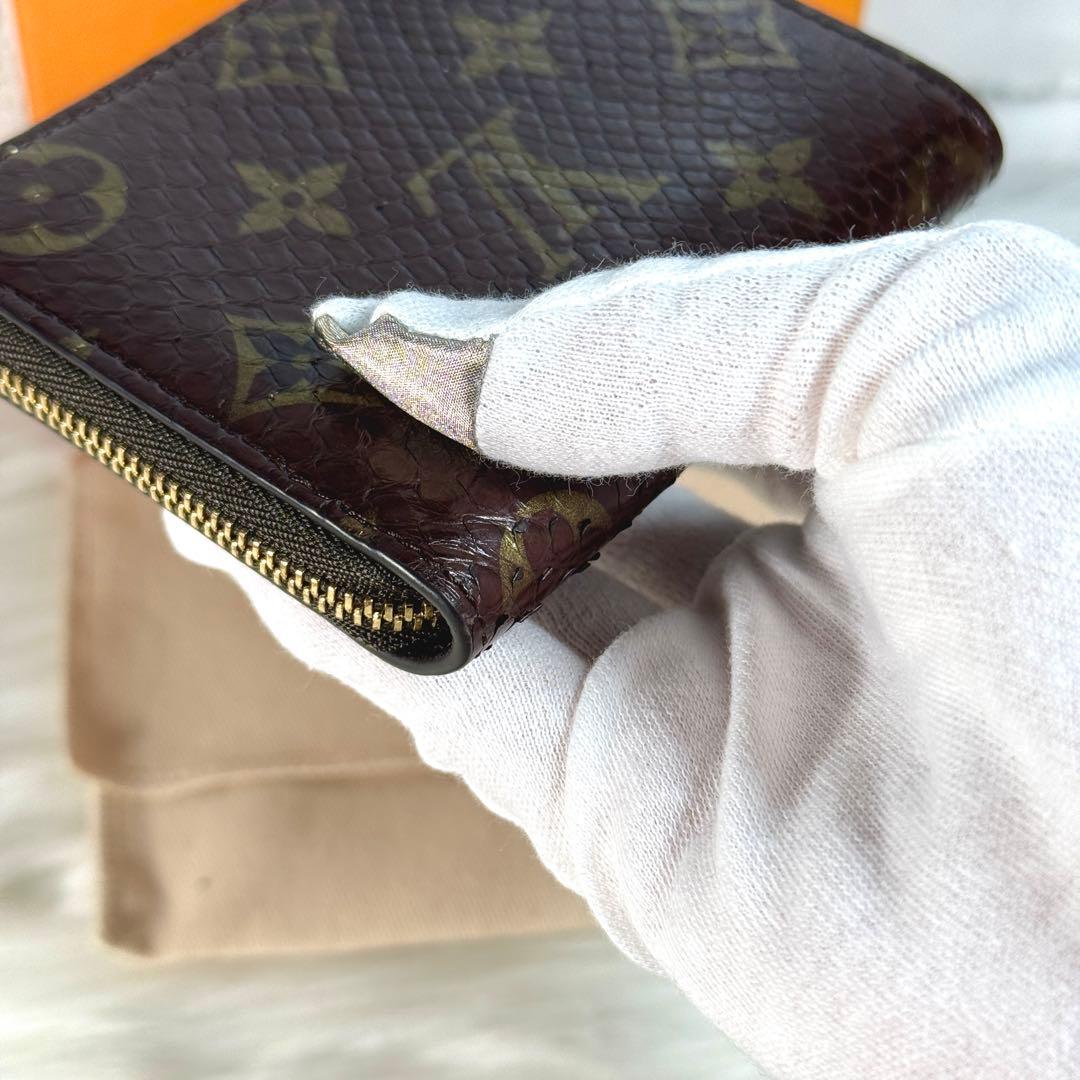 美品 ルイヴィトン パイソン モノグラム ジッピーパース ラウンド 茶色