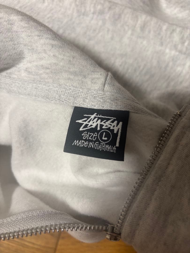 STUSSY グレー パーカー Lサイズ