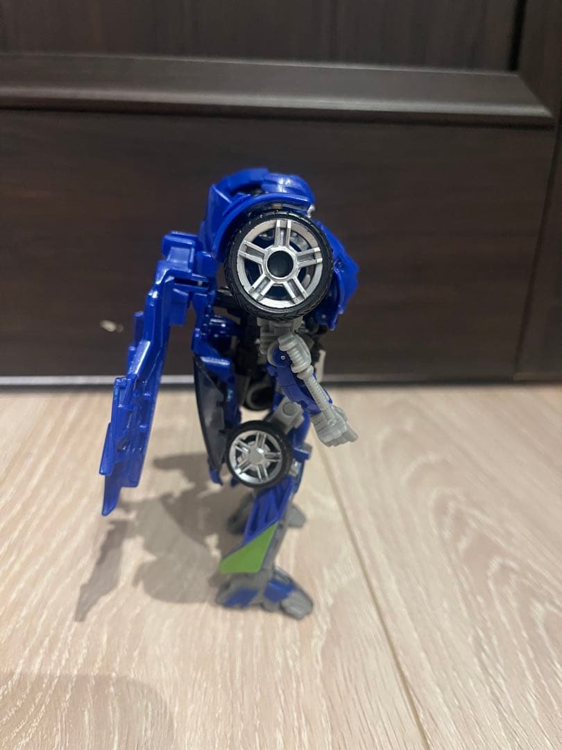 海外ユニバーサル限定　トランスフォーマー　イーバック　EVACダークサイドムーン