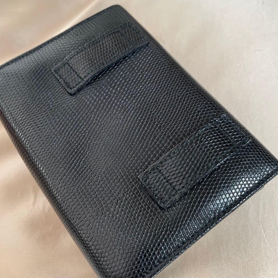 フェラガモ　ヴァラ　ミニバッグ　チェーン付き