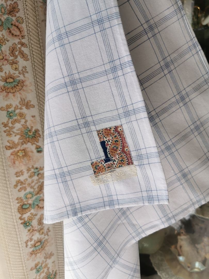 アンティーク インディゴ西洋花更紗アップリケ＆レース装飾付 ブルー