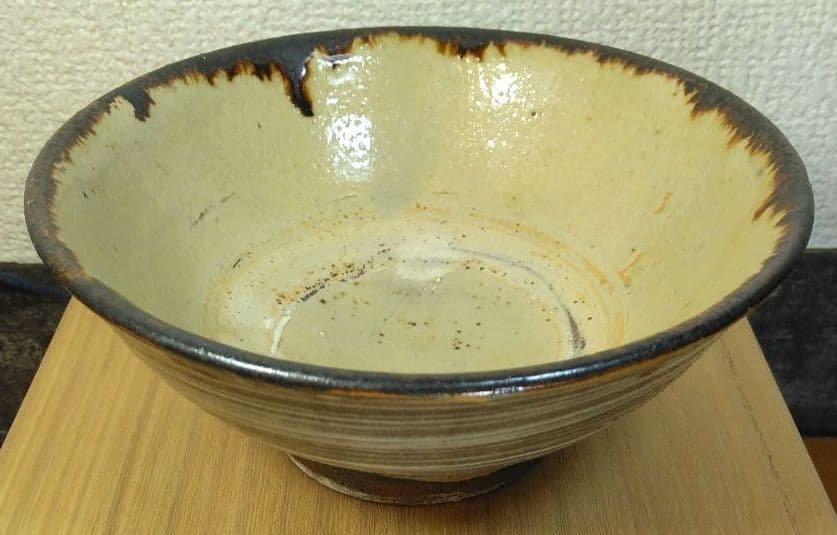 人間国宝 金城次郎 魚文マカイ(魚紋茶碗) 栞 共箱(本人書付）壷屋焼 やちむん