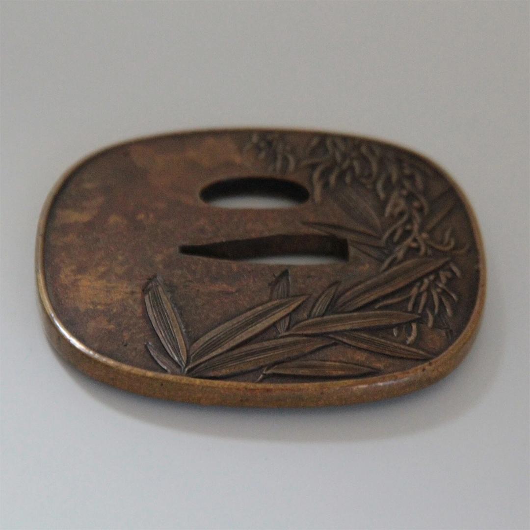 伊勢海老 鐔　刀鍔 日本刀 装具 刀装飾 つば 武具 ツバ