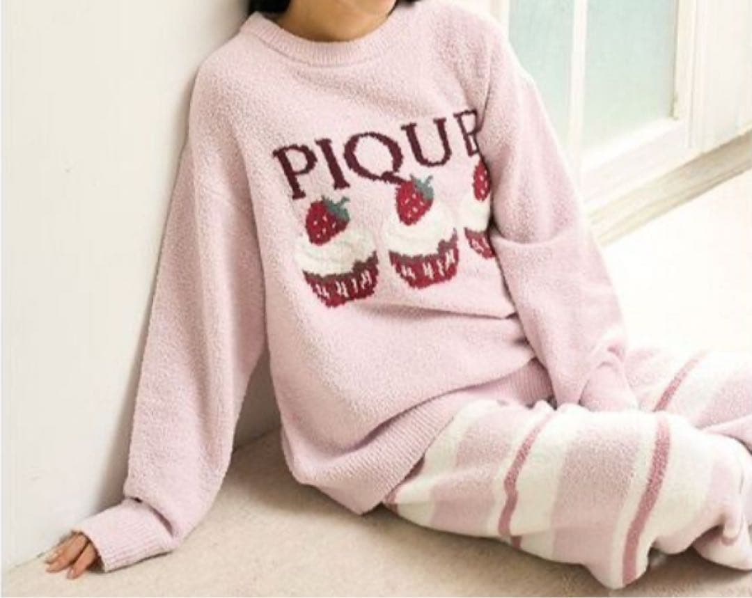 完売　ジェラートピケ♡いちごカップケーキ　モコモコニット　パジャマ　ルームウェア