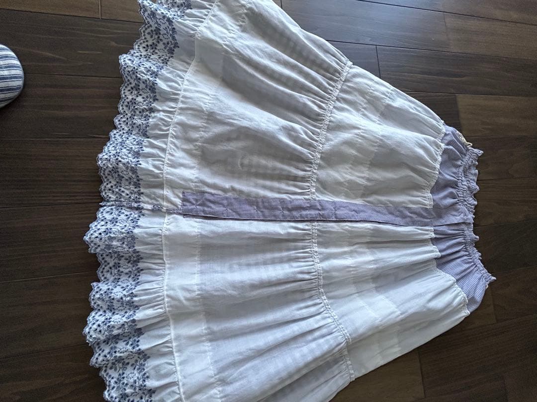 紫と白のチェック柄ティアードスカート