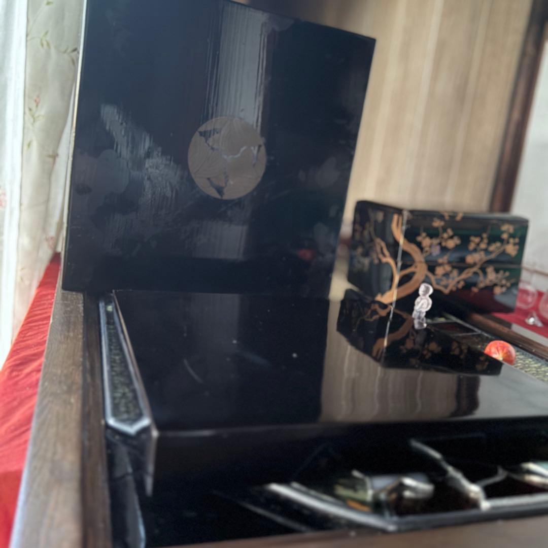 2115様感謝‼️JAPAN豪華梨地丸紋蒔絵「松竹梅&鶴亀」四方盆1枚家紋入木箱付