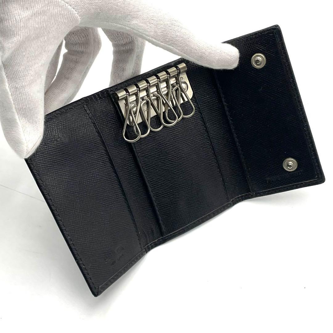 極美品○ PRADA プラダ キーケース 6連 三角ロゴ サフィアーノ レザー