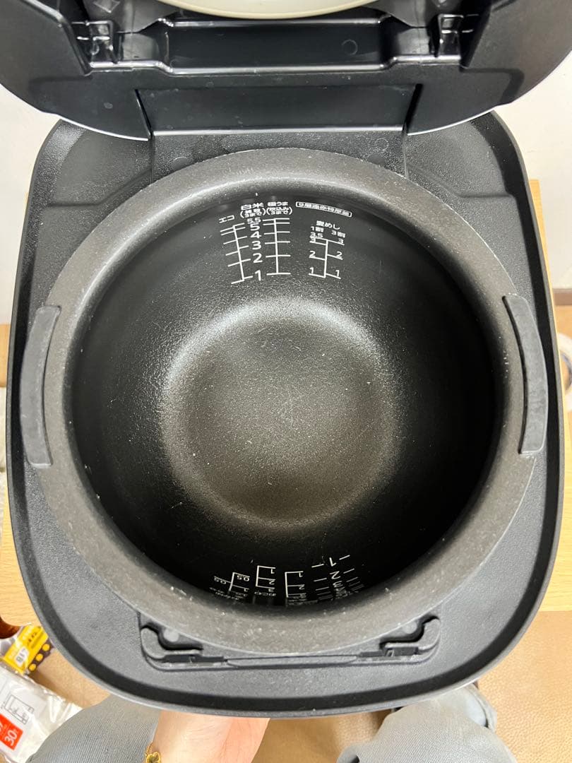 TIGER 炊飯器 型番：JPC-A100（1.0L / 5.5合）2017年製