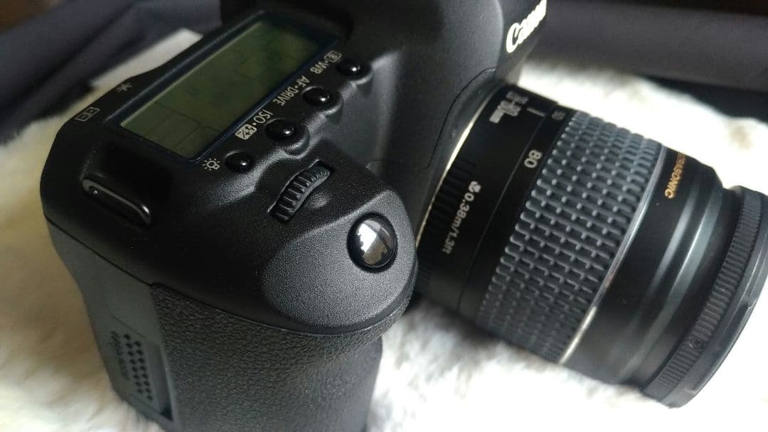 Canon EOS 5D Mark IIレンズ付きシャッター回数少なめ！美品