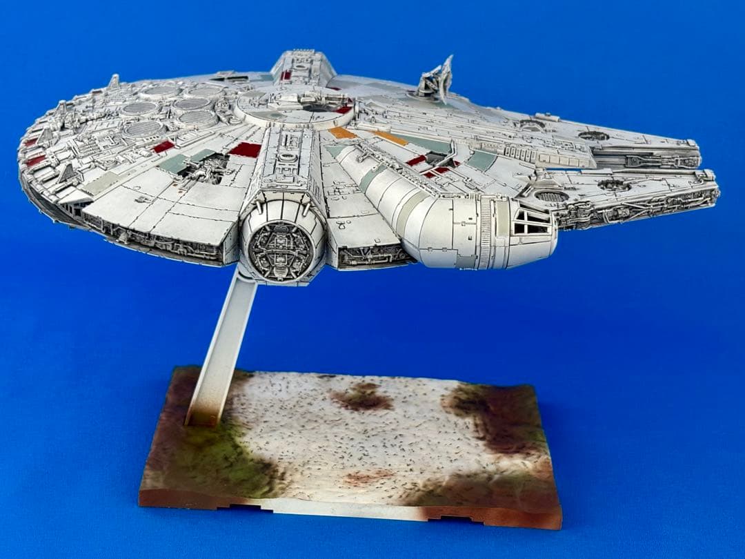 バンダイ 1/144 ミレニアムファルコン 最後のジェダイ完成品 整理番号3