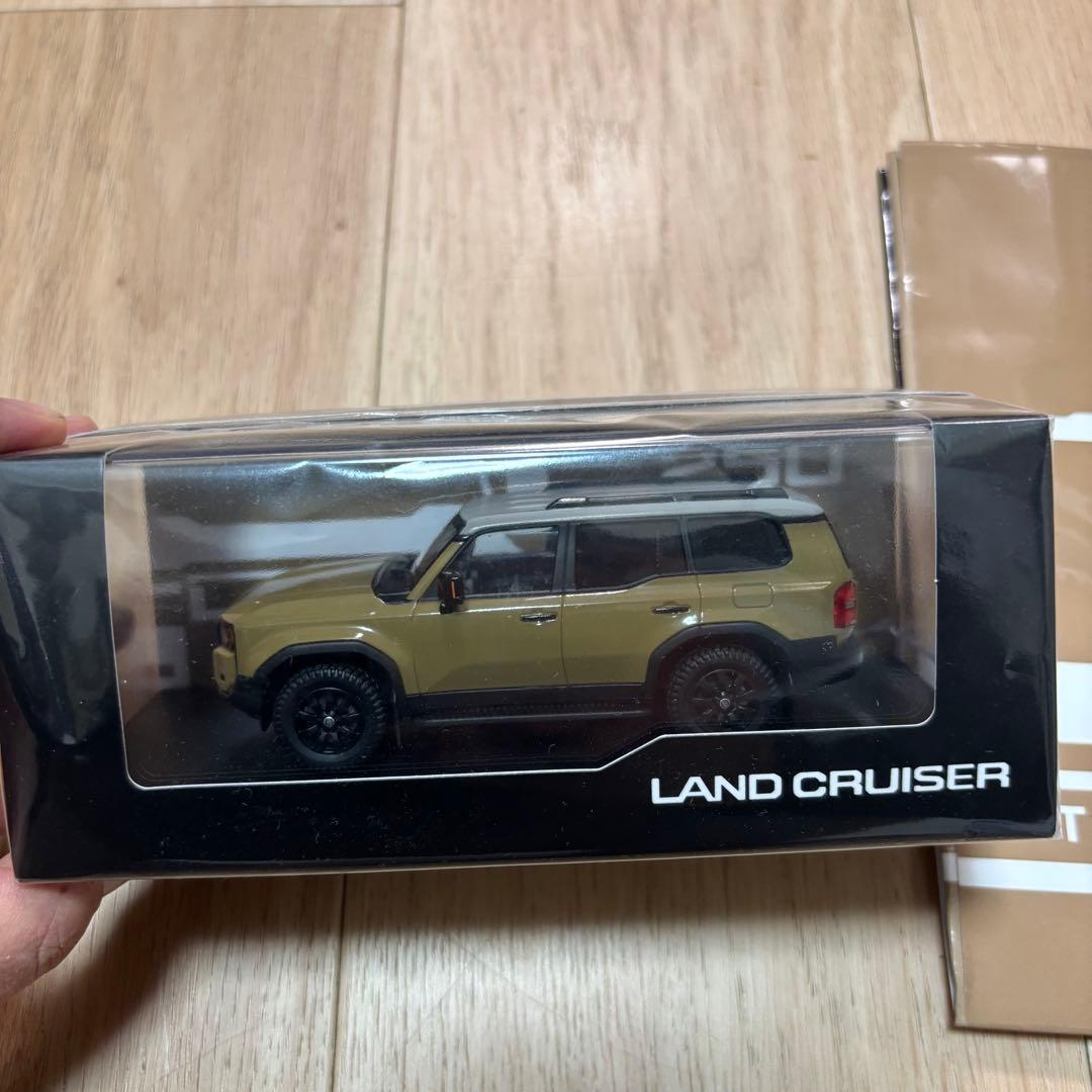 ファーストエディション】ランクル 250 丸目 サンカラーサンプル 【未