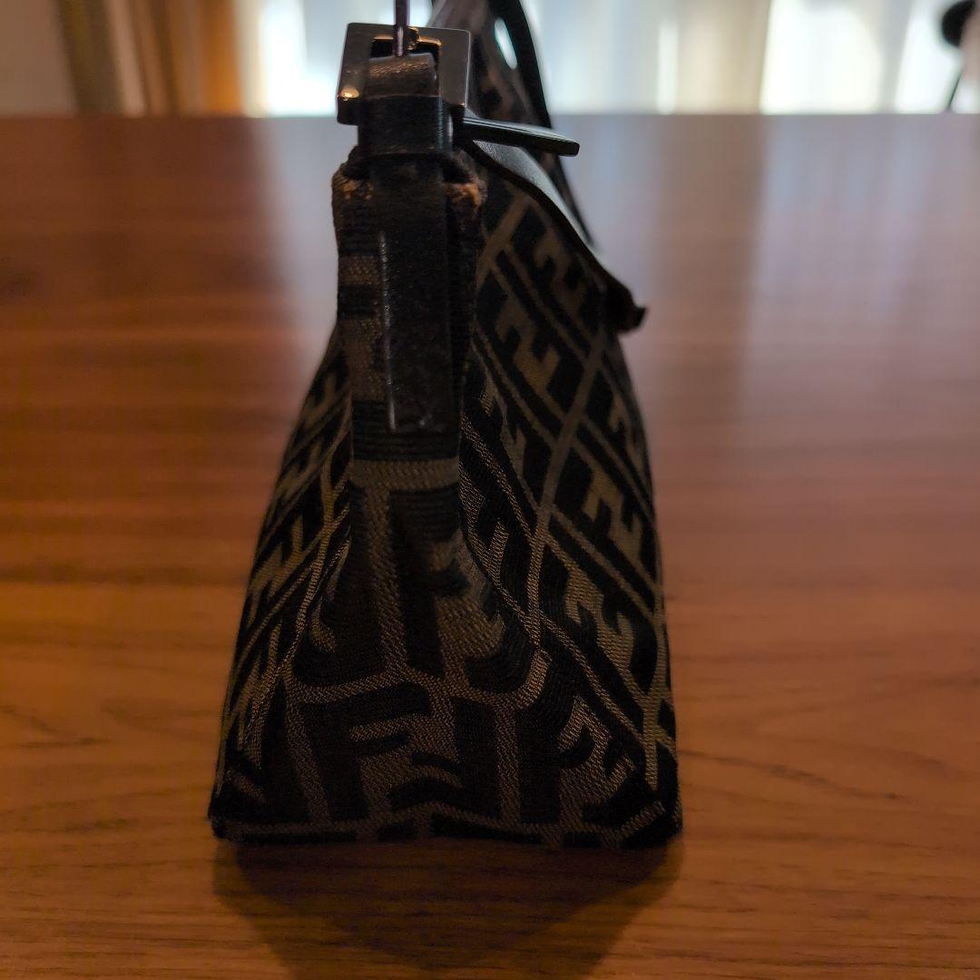 FENDI フェンディ ズッキーノ ワンショルダーバッグ