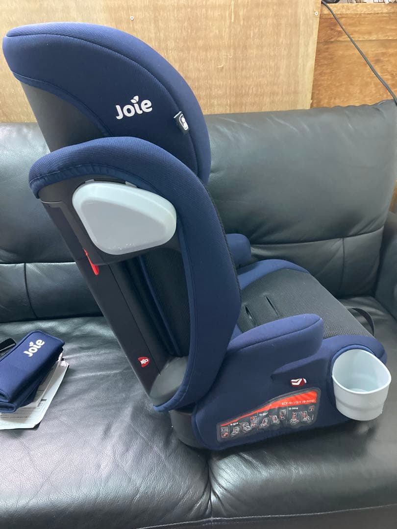 美品　Joie エレベート　ジュニアシート　ドリンクホルダー付き