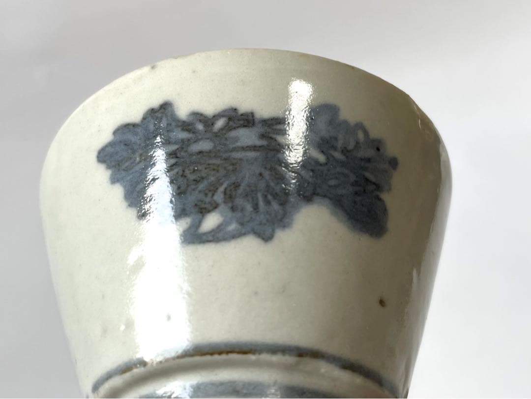 骨董　アンティーク　古伊万里　こんにゃく印判　菊文様　蕎麦猪口　酒器　盃　初期