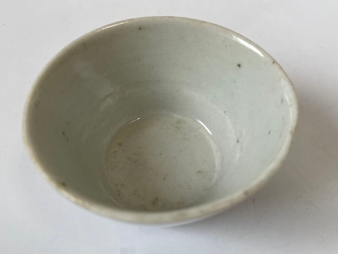 骨董　アンティーク　古伊万里　こんにゃく印判　菊文様　蕎麦猪口　酒器　盃　初期