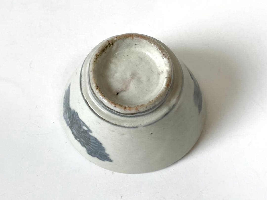 骨董　アンティーク　古伊万里　こんにゃく印判　菊文様　蕎麦猪口　酒器　盃　初期