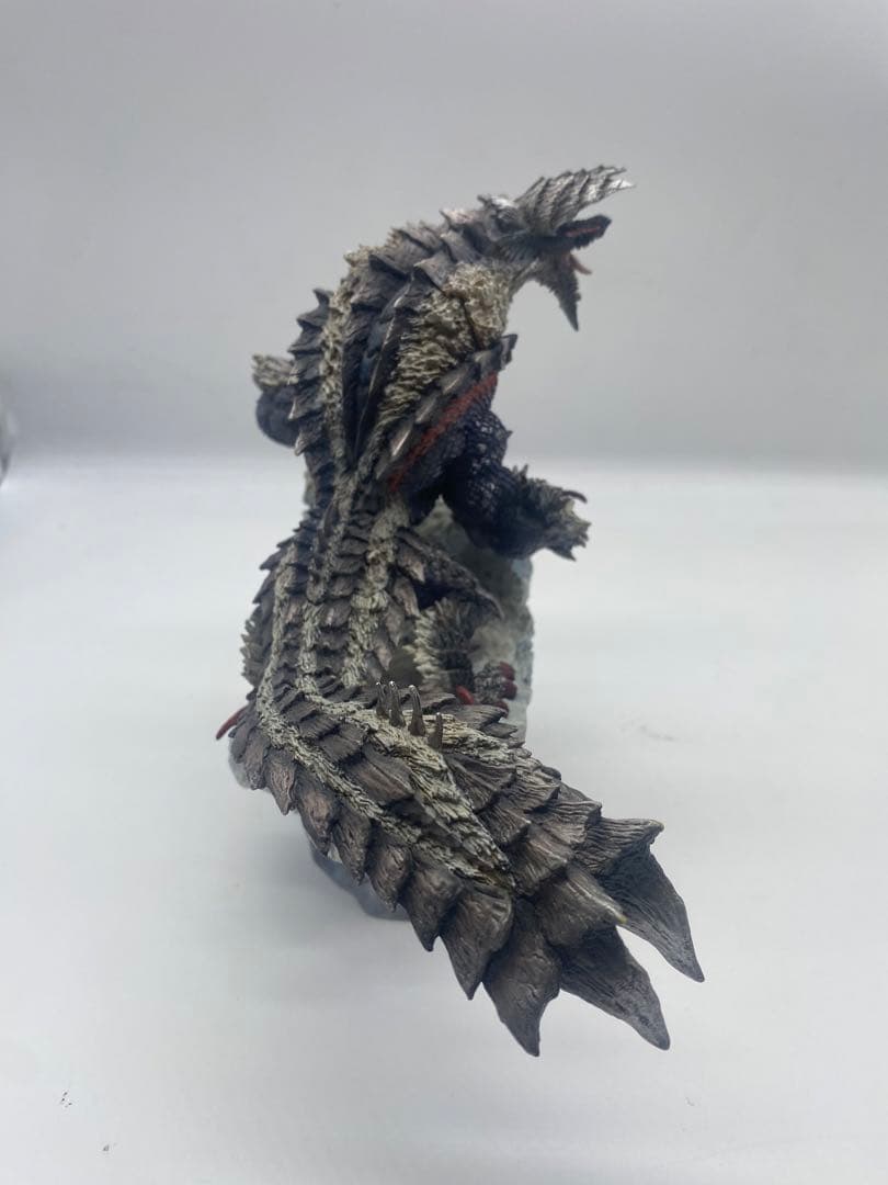 モンハン ジンオウガ亜種 フィギュア クリエイターズモデル モンハン部限定