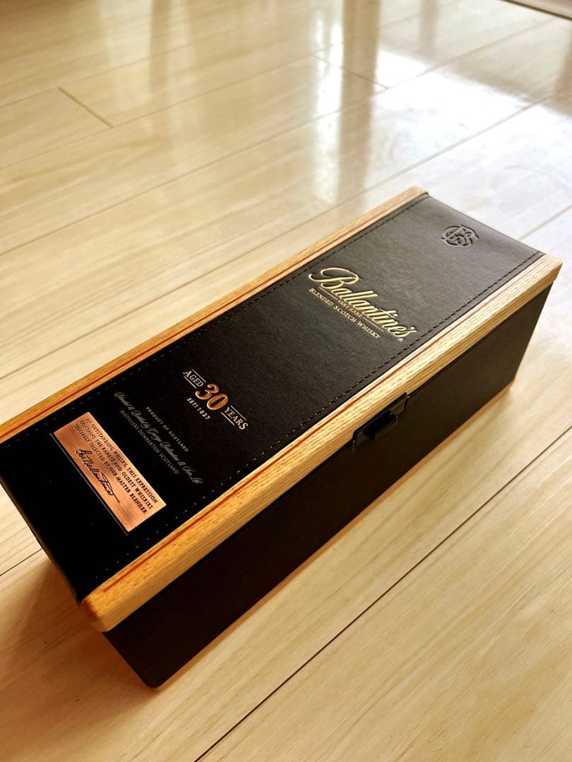 新品・未開封・木箱付】バランタイン30年 - ウイスキーオンライン